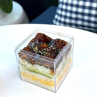 Mini eel don
