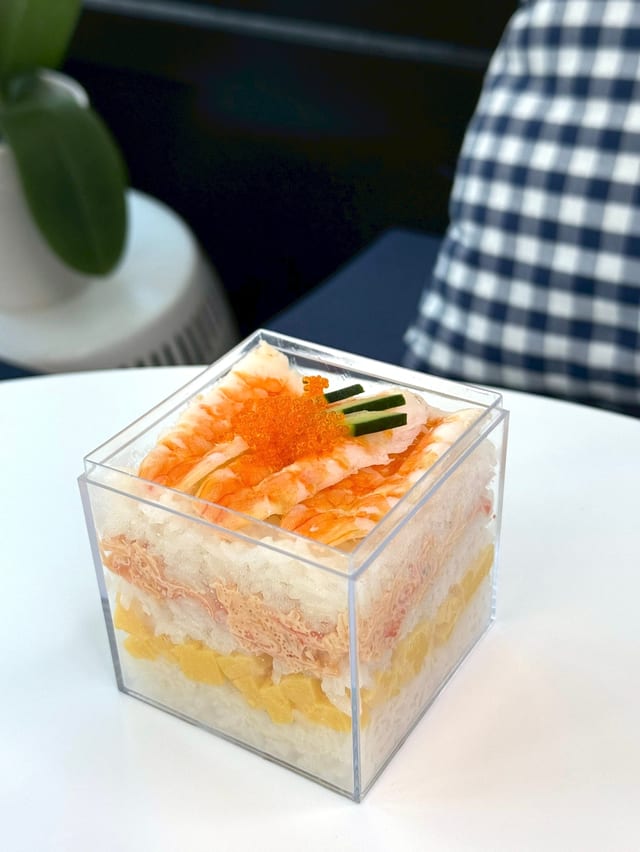 Mini ebi don.